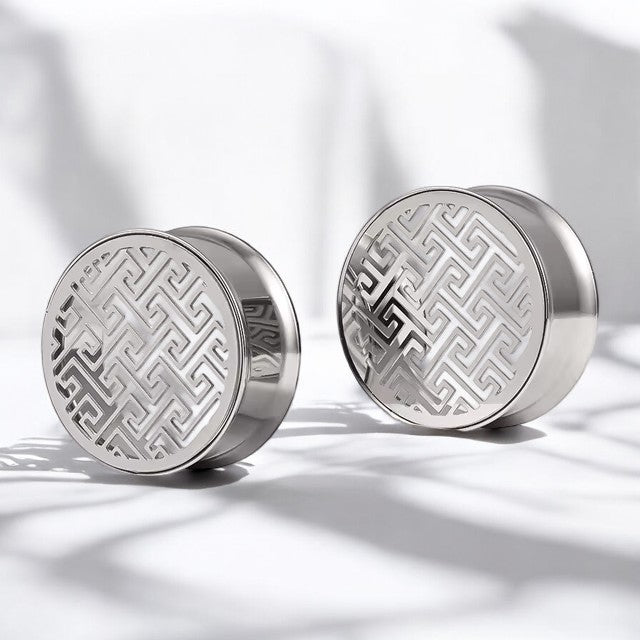 Patterned Plugs